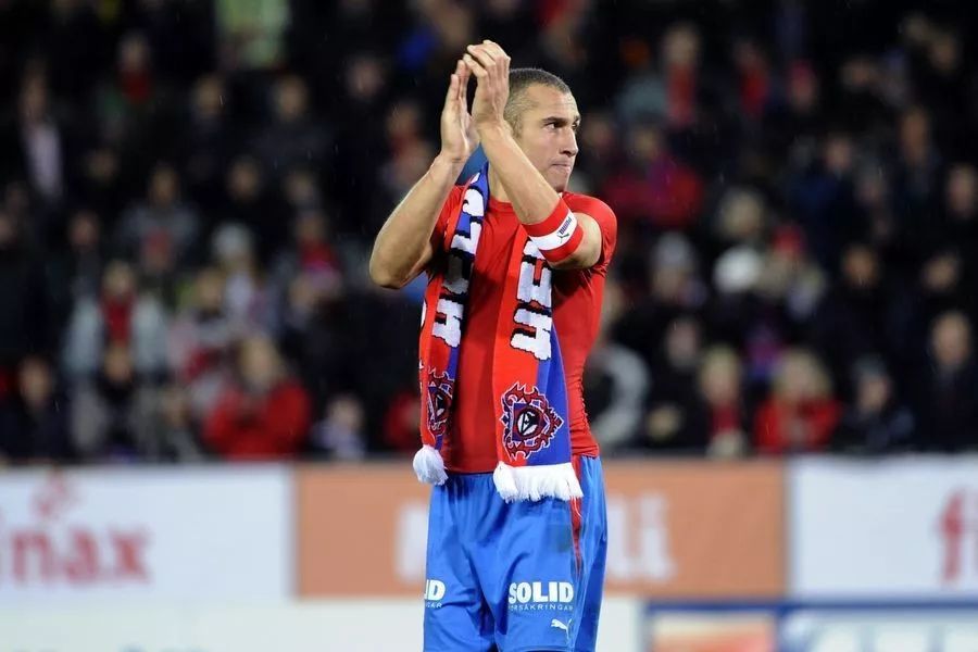 今夜体能课后;广州队状态回暖备战欧联;话题不断;团队化学反应显著 今夜体能课后;广州队状态回暖备战欧联;话题不断;团队化学反应显著