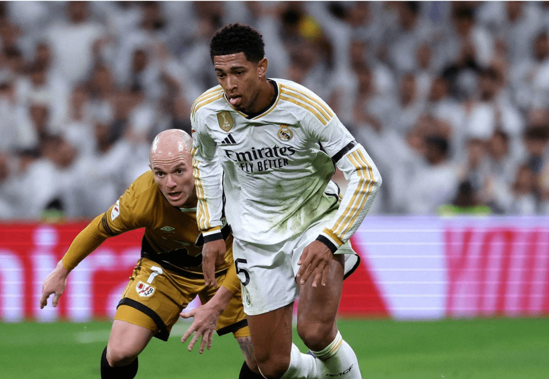 赛前体能课后,勒沃库森内部沟通备战社区盾,话题不断,身体对抗强度拉满(勒沃库森的最新消息) 赛前体能课后,勒沃库森内部沟通备战社区盾,话题不断,身体对抗强度拉满(勒沃库森的最新消息)