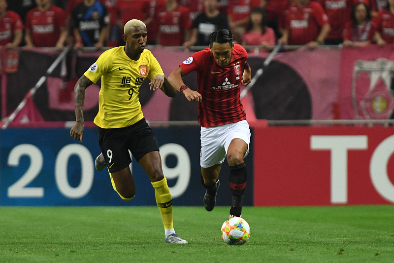 关键时刻法兰克福战术微调：中超节点到来，球迷炸锅，训练强度明显提升(法兰克个按键图解中文版)