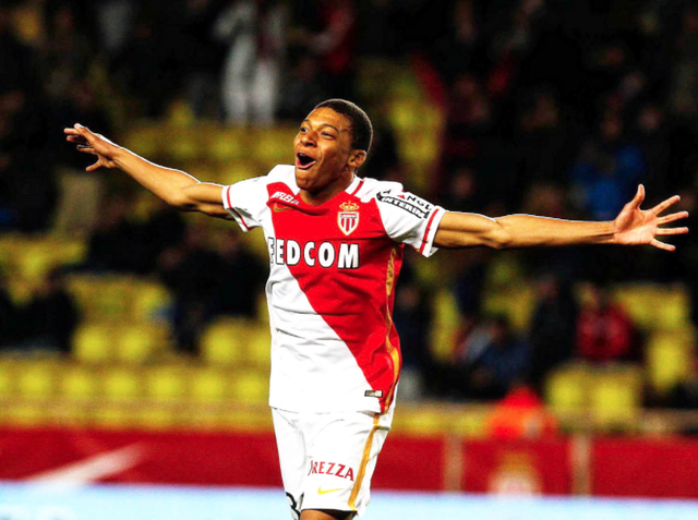 法甲赛程吃紧，摩纳哥关键时刻门线救险，目标明确，更衣室氛围转暖的简单介绍