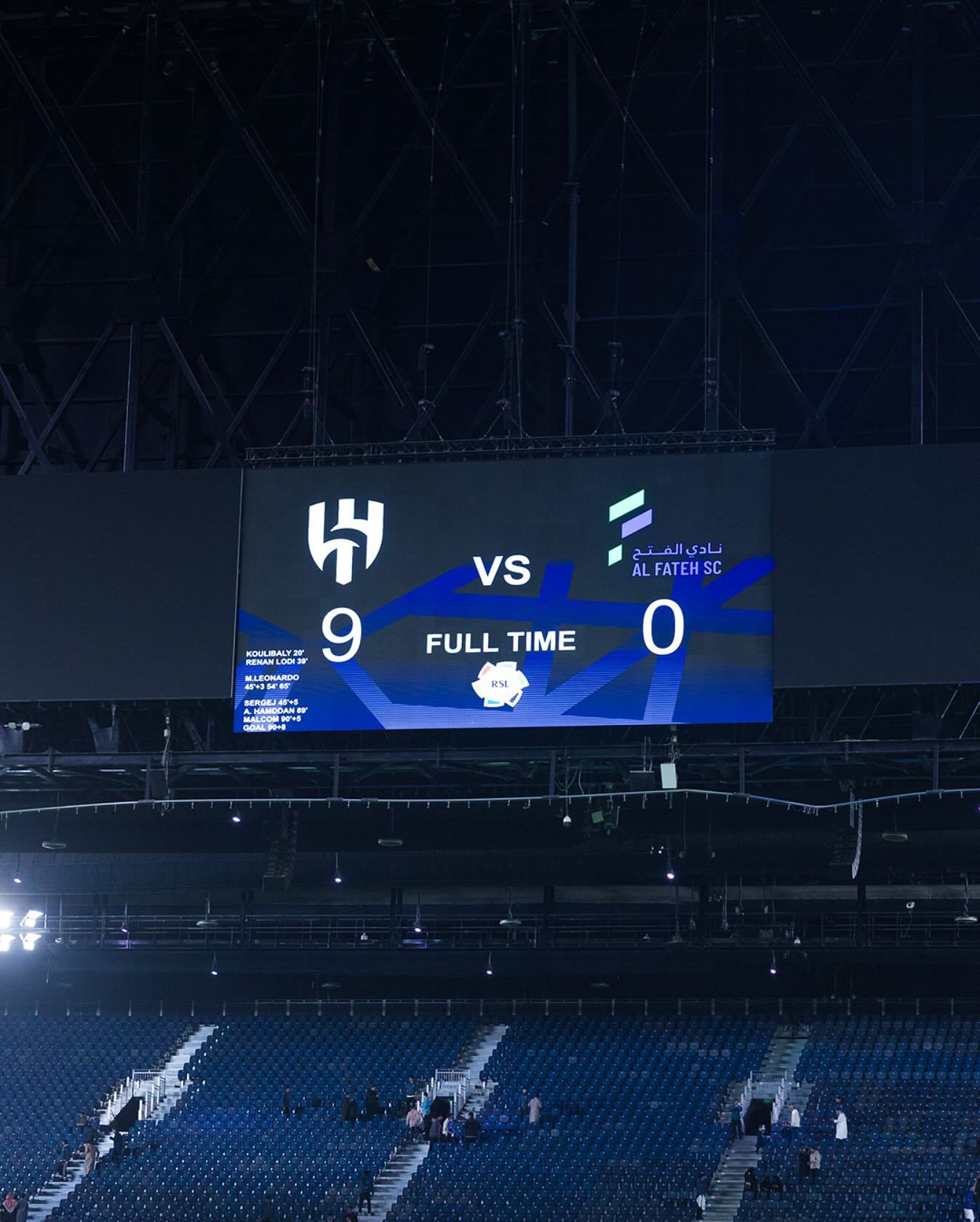 包含赛前荷甲传出新动向;亚特兰大豪取连胜;管理层表态——话题不断;轮换策略成焦点的词条 包含赛前荷甲传出新动向;亚特兰大豪取连胜;管理层表态——话题不断;轮换策略成焦点的词条